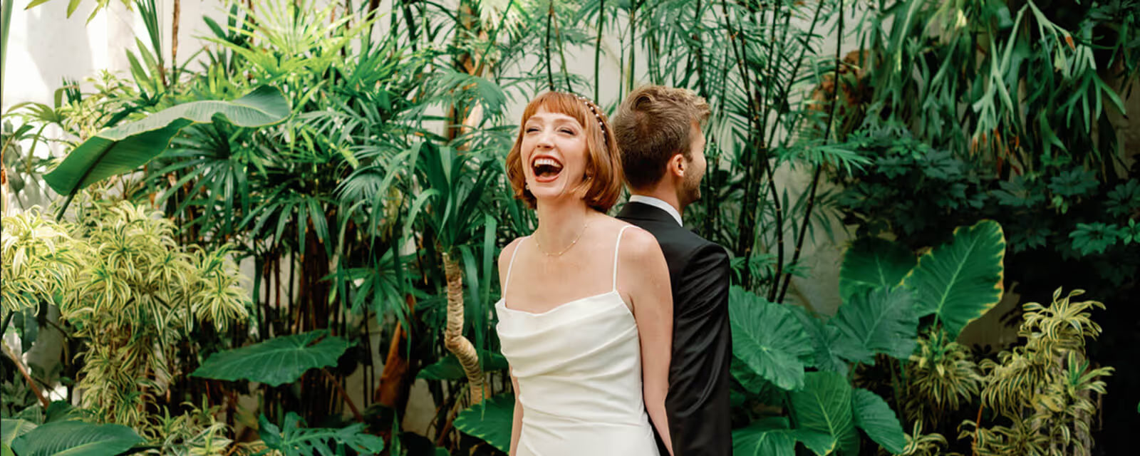 Bridal influencer Squid Westra standing next to her fiance